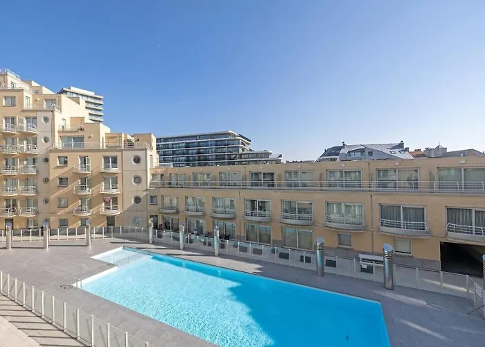 Prachtige Studio In Oostende Met Verwarmd Zwembad
