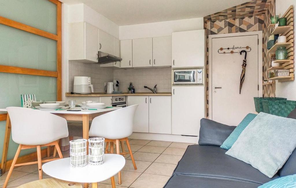 Prachtige In Met Verwarmd Zwembad Appartement