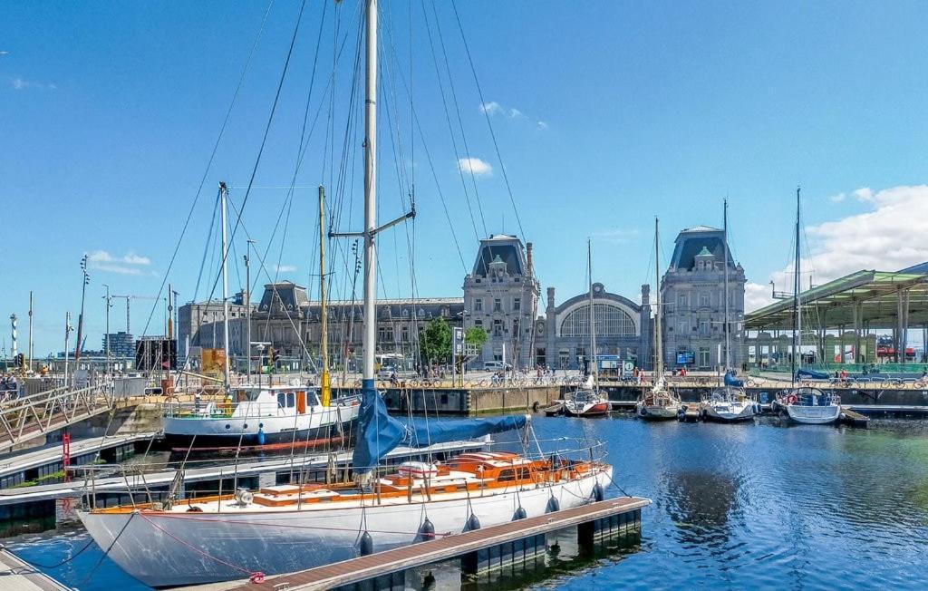 Prachtige In Met Verwarmd Zwembad Appartement